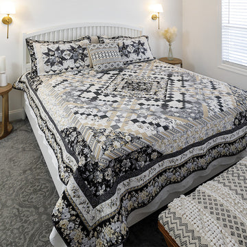 Lockwood Manor Block of the Month - Month 1 Primary Image